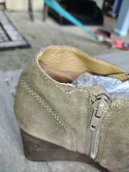 🐸Lucky Brand Suede Ankle Booties - Picture 9 of 9